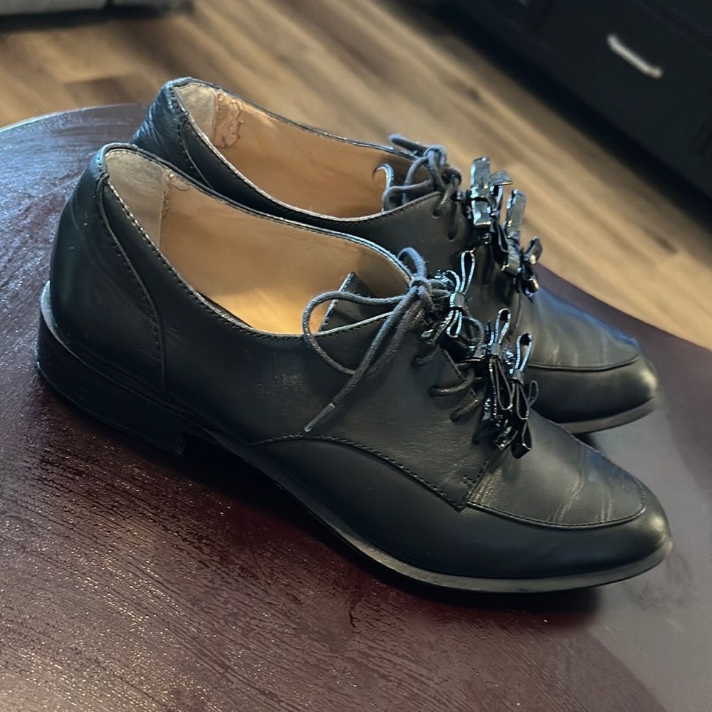Banana Republic Black Oxford Shoes Sleek Leather Design - Picture 3 of 13
